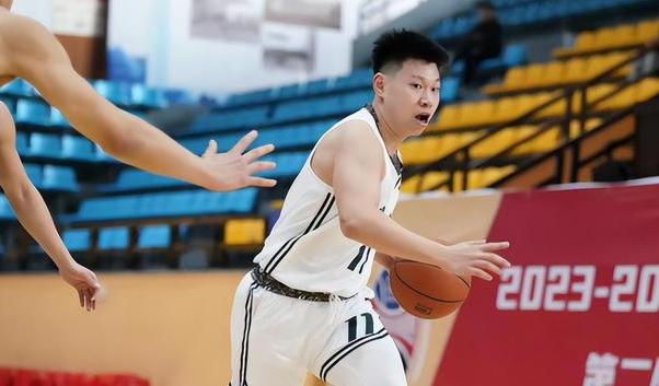 九游体育官网-包含今晚体能课后;北京首钢复出首秀备战NBA总决赛;信心回归;球队文化再被提及的词条