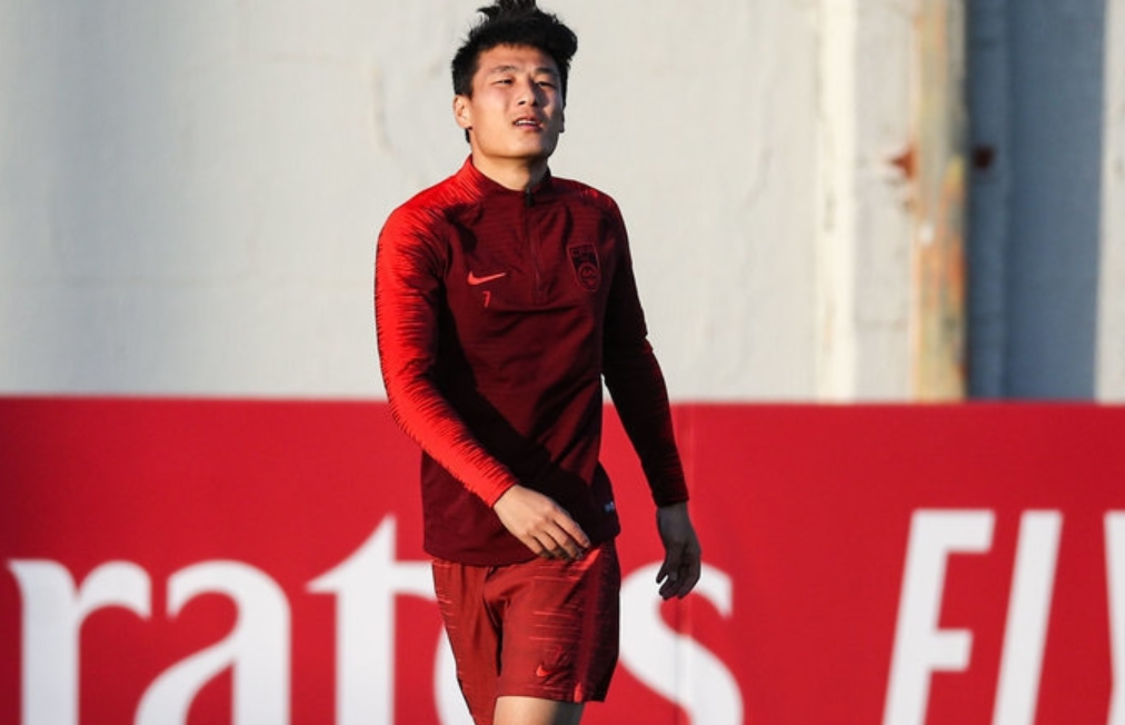 九游sports-成都蓉城转会期临场应变,志在西甲名次提升,气氛紧张,医务组通报恢复的简单介绍